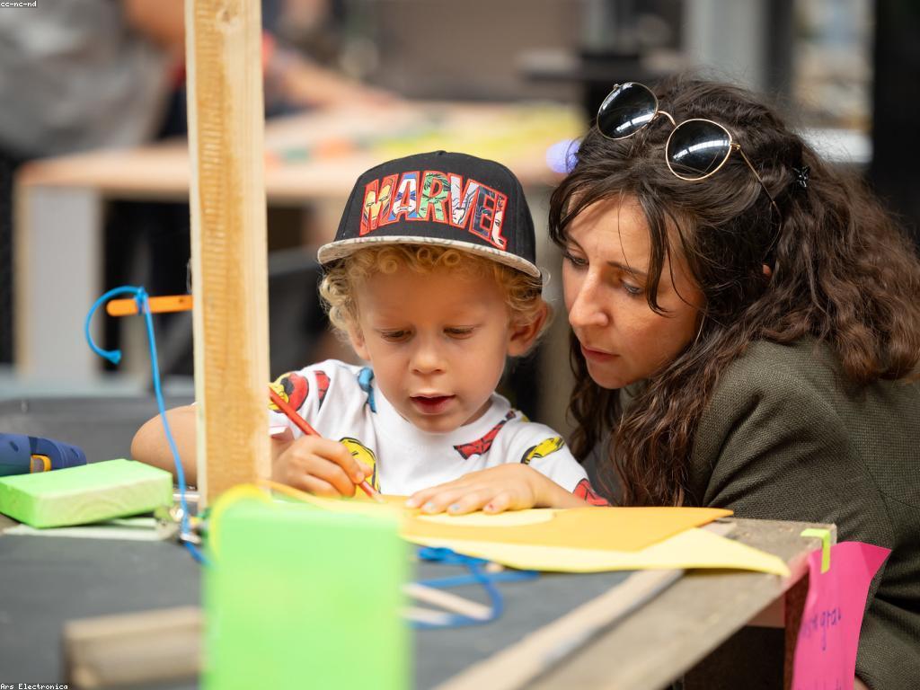 ព័ត៌មានថ្មីៗនៃគម្រោងថ្មីៗស្នាក់នៅលើពិភពលោក